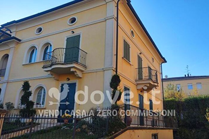 Appartamento con 5 locali in vendita in Via Arrigo Boito, Maranello