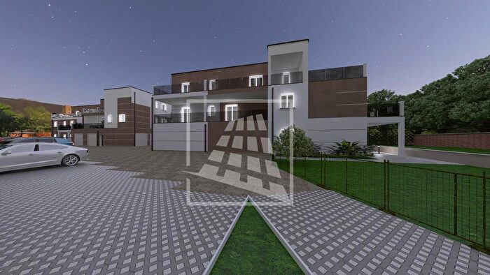 Appartamento trilocale in vendita in Via Tassoni, Reggio Emilia