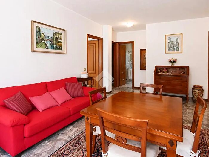 Appartamento trilocale in vendita in VLe S Marco, Venezia