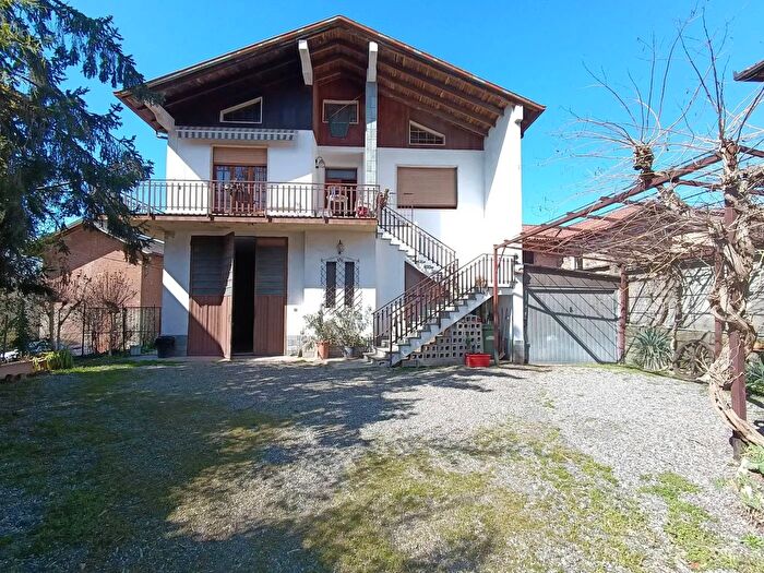 Casa con 6 locali in vendita in Via Roma Silvano dOrba, Silvano DOrba