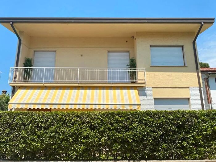Casa quadrilocale in affitto in Via Ammiraglio Morin a, Forte Dei Marmi