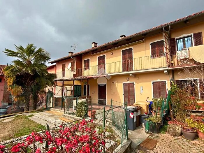 Casa quadrilocale in vendita in Vicolo dei Fiori, Moncalieri