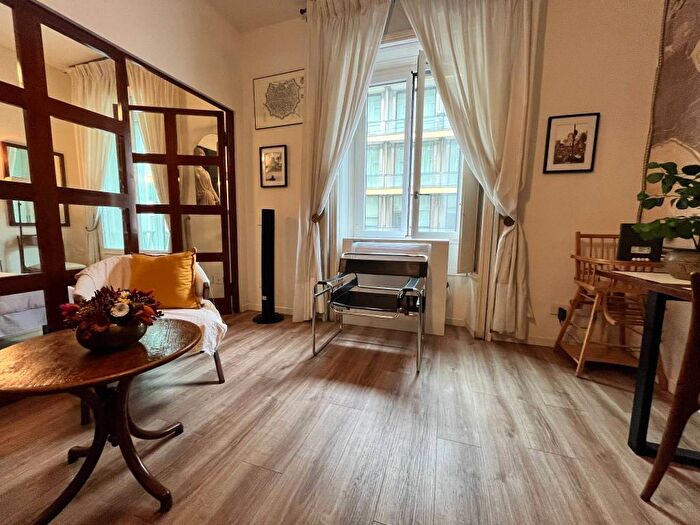 Appartamento bilocale in affitto in Via Uberto Visconti di Modrone, Palestro, Milano