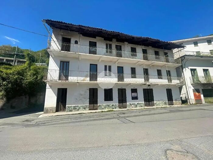 Casa con 10 locali in vendita in Borgata Chiappero, Valgioie