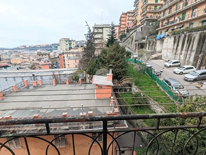 Appartamento quadrilocale in vendita in Via Mansueto, Genova