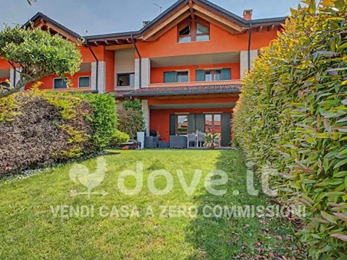Appartamento trilocale in vendita in Via del Donatore, Pastrengo