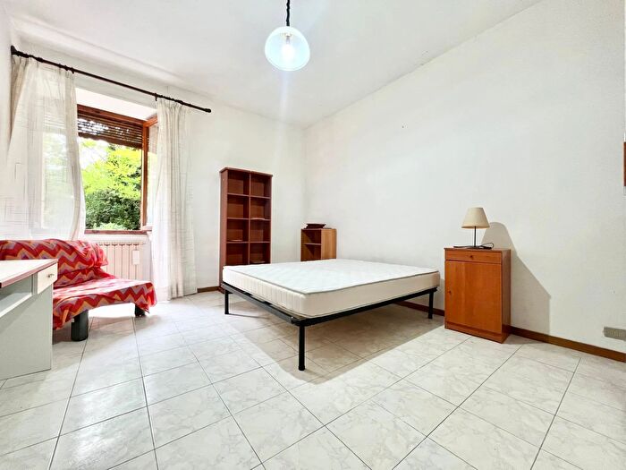 Appartamento quadrilocale in vendita in Via Maggio, Siena