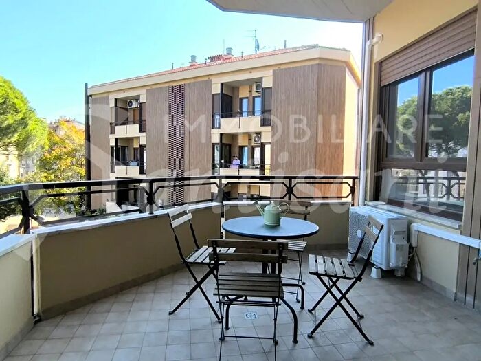 Appartamento quadrilocale in affitto in Via Antonio Zobi, Firenze