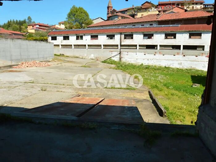 Casa con 8 locali in vendita in Via Antonio Canova, Asti