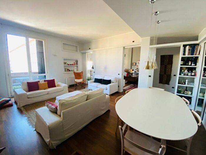Appartamento con 5 locali in affitto in Via Cernaia, Turati, Milano