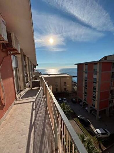 Appartamento con 5 locali in vendita in Corso San Giovanni a Teduccio, San Giorgio A Cremano