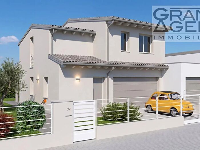 Casa con 6 locali in vendita in Don G Minzoni, Roverbella