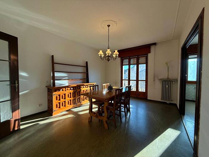 Appartamento quadrilocale in affitto in Via Monsignor Alfonso Maria Riberi, Centro, Borgo San Dalmazzo