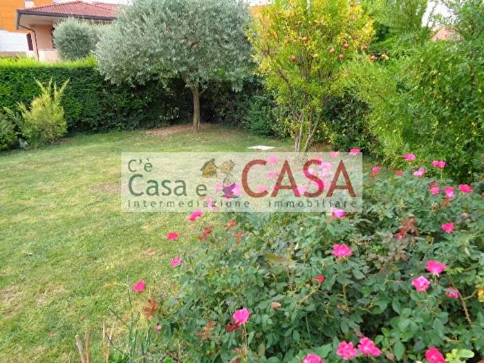 Casa con 7 locali in affitto in Selvazzano Dentro