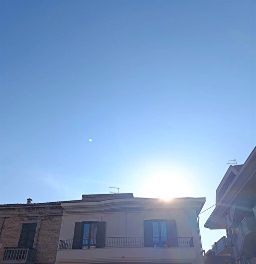 Casa con 8 locali in vendita in Martinsicuro