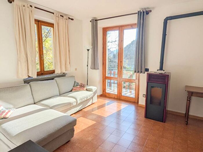 Appartamento quadrilocale in affitto in Via Tovi, Bezzecca, Ledro