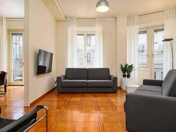 Appartamento con 5 locali in affitto in Via Giosuè Carducci, Cadorna Castello, Milano