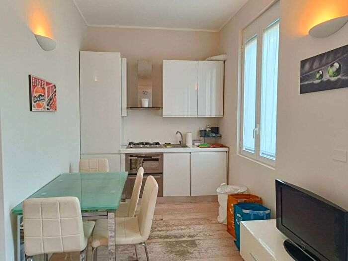 Appartamento bilocale in affitto in Via George Washington, Solari, Milano