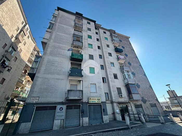 Appartamento bilocale in vendita in Via delle Repubbliche Marinare, Napoli