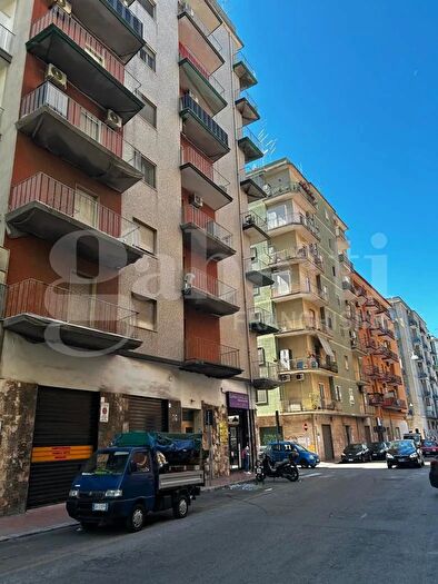 Appartamento trilocale in vendita in Via Generale Messina, Taranto