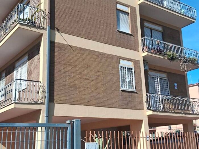 Appartamento trilocale in affitto in Via delle Ciliegie, Alessandrino Torre Spaccata, Roma
