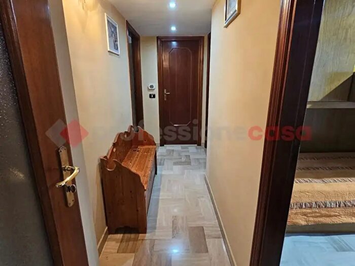 Appartamento trilocale in vendita in Via Vito Lonero, Bari