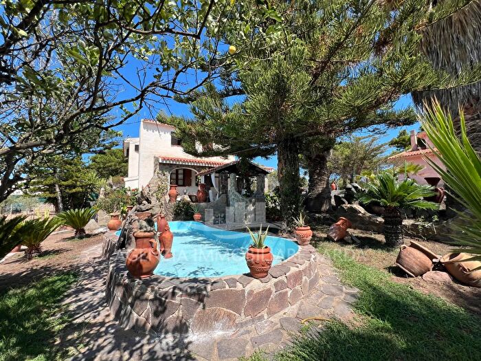 Casa con 6 locali in vendita in Sorso