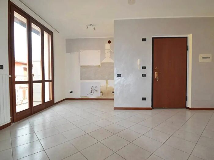 Appartamento bilocale in vendita in Via Giuseppe Mazzini, Rozzano