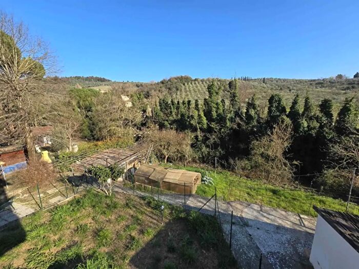 Appartamento quadrilocale in vendita in Firenze