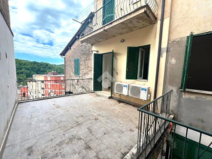 Appartamento trilocale in vendita in Vicolo Sdrucciolo, Subiaco