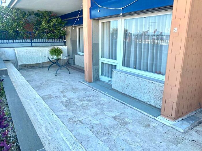 Appartamento trilocale in affitto in Via Pacuvio, Posillipo, Napoli