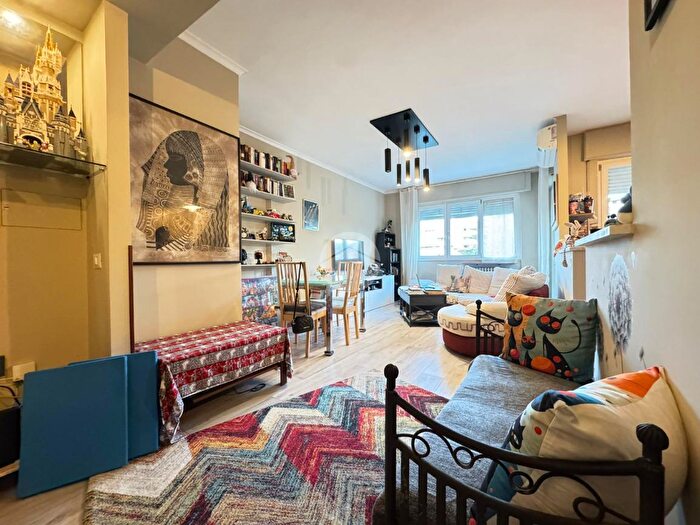 Appartamento con 5 locali in vendita in Via Raffaele Aversa, Roma