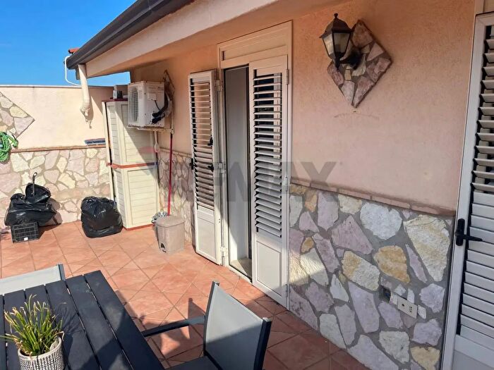 Appartamento con 5 locali in vendita in Palermo