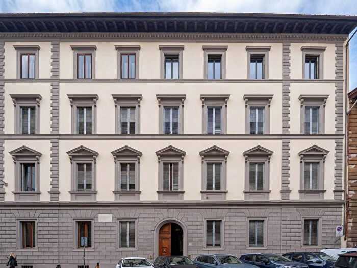 Appartamento con 6 locali in affitto in Via Giosuè Carducci, DAzeglio, Firenze