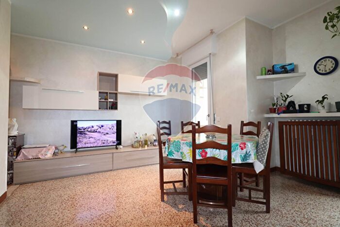 Appartamento trilocale in vendita in Via XXIV Maggio, Ponte San Pietro