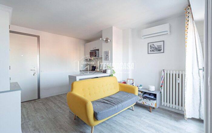 Appartamento monolocale in affitto in Via Melzo, Milano