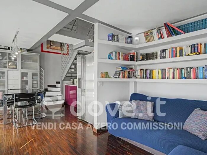 Appartamento trilocale in vendita in Via Privata Vivarini, Milano