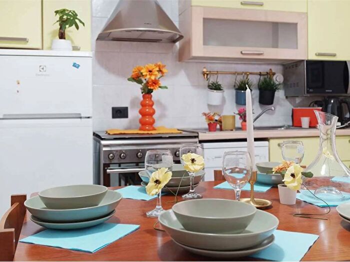 Appartamento trilocale in affitto in via Emilio Vecchia, Casanova, Varazze