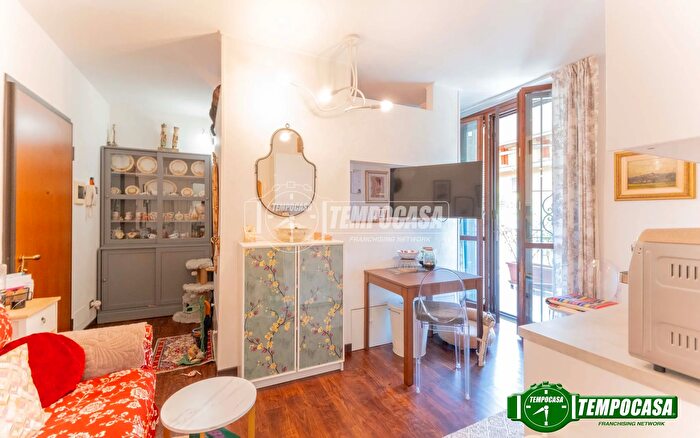 Appartamento monolocale in vendita in Via Martiri delle Foibe, Robecco Sul Naviglio