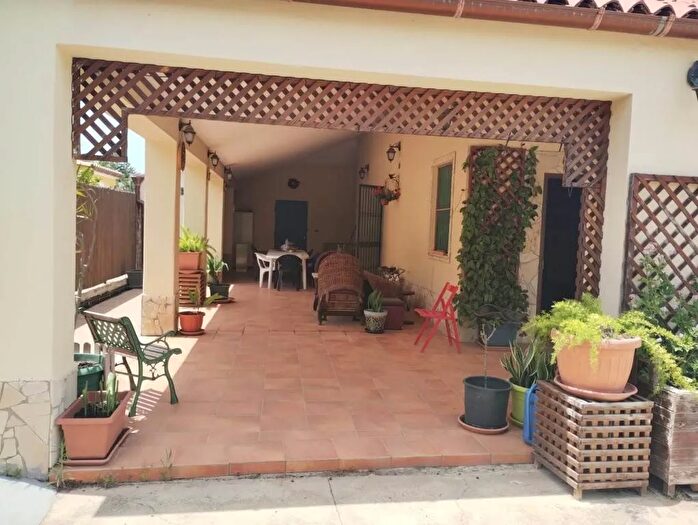 Casa con 5 locali in affitto in Siracusa