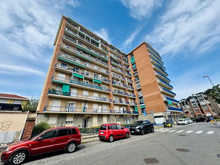 Appartamento trilocale in vendita in Via Silvio Pellico, Collegno