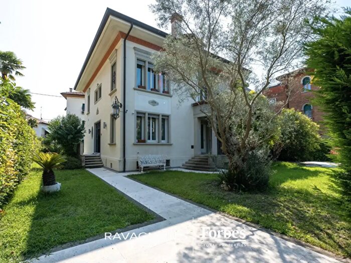 Casa con 14 locali in vendita in Via Sandro Gallo, Venezia