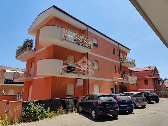 Appartamento trilocale in vendita in Via dei Sei Mulini, Giardini Naxos
