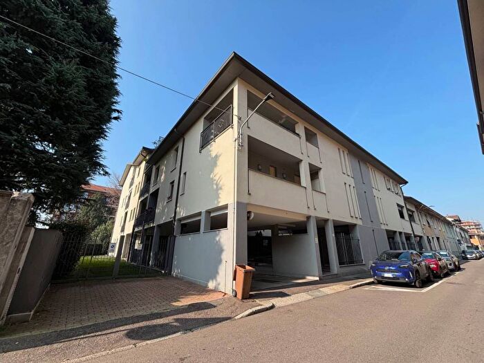 Appartamento bilocale in affitto in Via Donato Bramante, Legnarello, Legnano