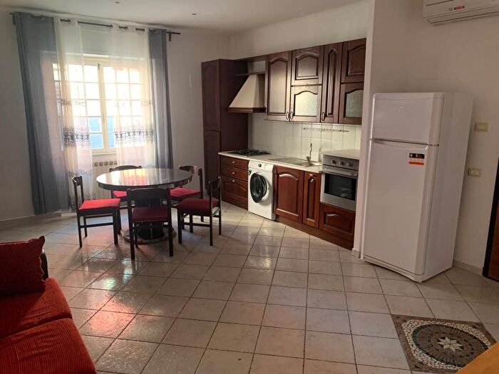 Appartamento trilocale in affitto in Via Monte Grappa, Centro, Cerveteri