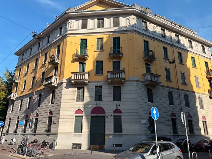 Appartamento bilocale in affitto in Via Cola di Rienzo, Solari, Milano
