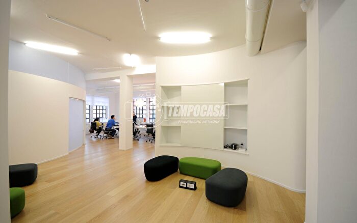 Appartamento quadrilocale in vendita in Via Privata Pietro Gaggia a, Milano