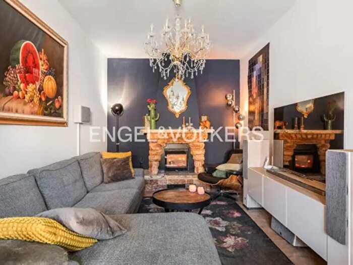 Casa con 6 locali in vendita in Via Antonio Canova, San Benedetto Val Di Sambro