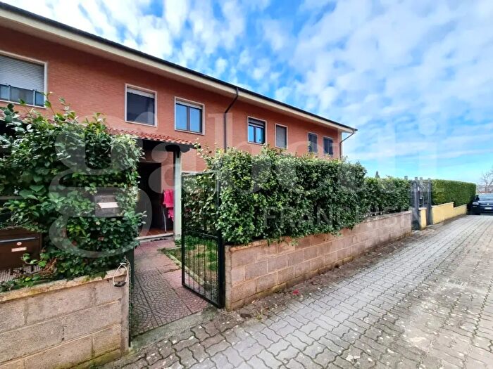 Casa con 8 locali in vendita in Via Santa Teresa, Poggio Mirteto