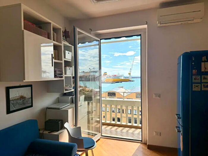 Appartamento bilocale in vendita in Mura del Molo, Genova